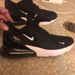 Women’s Nike 270s size6.5